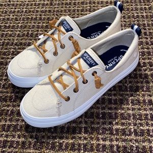 Women’s sperrys